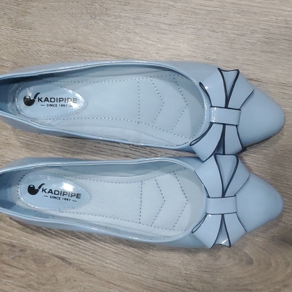 Blue flats - Picture 2 of 8